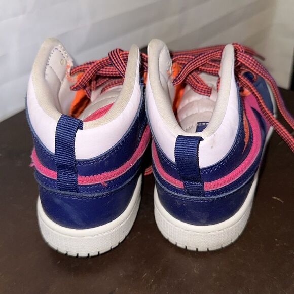 Nike Air Jordan 1 Mid Fire Pink Barely Grape GS Youth Size 3Y Retro Sneakers - Picture 3 of 5